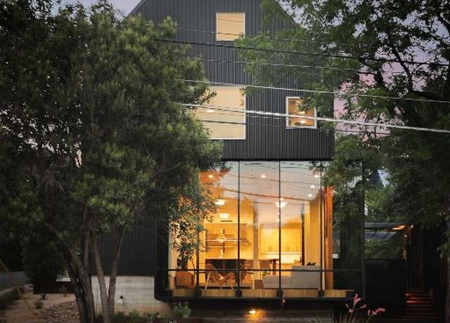 Property at 2700 E 12th St, Austin, TX 78702, 3 beds, 2.5 baths