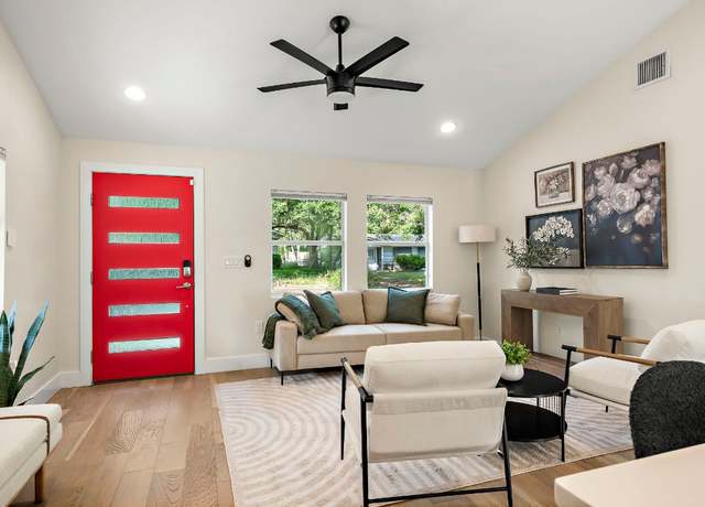 Property at 4709 Bandera Rd, Austin, TX 78721, 3 beds, 2 baths