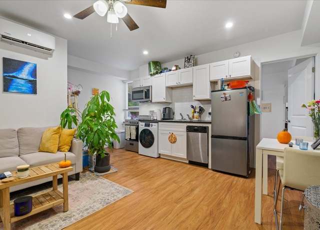 Property at 306 E 30th St #102, Austin, TX 78705, 1 bed, 1 bath