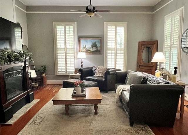 Property at 636 Franklin St S, La Grange, TX 78945, 3 beds, 2.5 baths