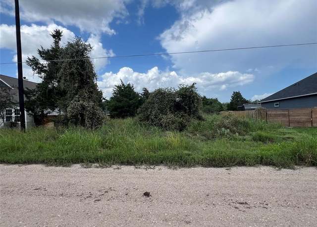 Property at 112 E Keomuku Ln, Bastrop, TX 78602