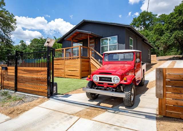 Property at 3002 Webberville Rd #1, Austin, TX 78702, 3 beds, 2 baths