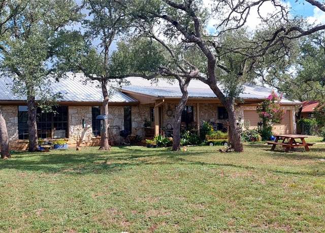 Property at 1508 Oakwood Loop, San Marcos, TX 78666, 3 beds, 2.5 baths