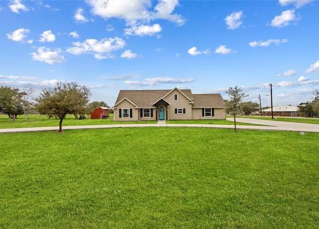 Property at 1241 County Road 230, Giddings, TX 78942, 4 beds, 2 baths