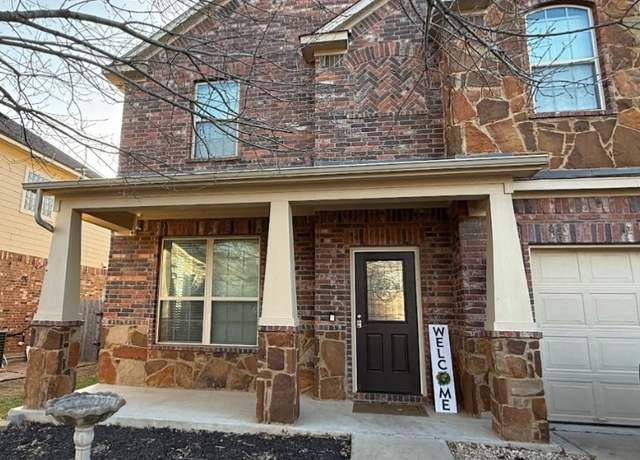 Property at 117 E Emory Fields Dr, Hutto, TX 78634, 5 beds, 3.5 baths