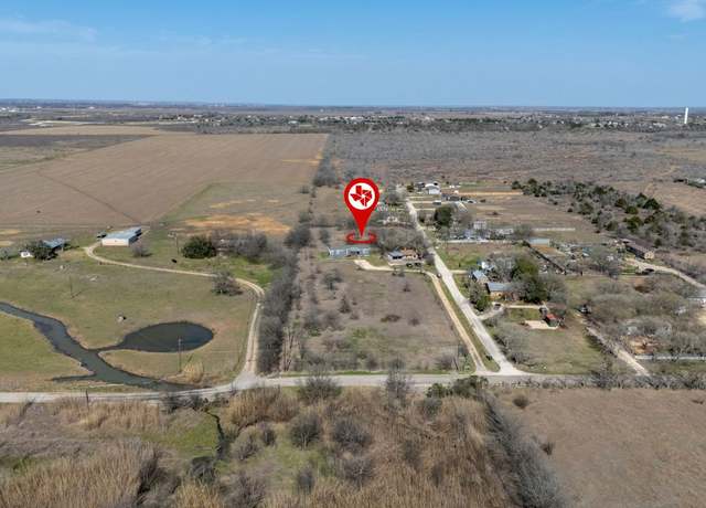 Property at 498 William Pettus Rd, Maxwell, TX 78656, 3 beds, 2 baths