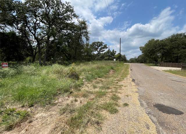 Property at 1310 Cypress Trail Loop, Rockdale, TX 76567