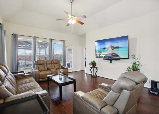 Property at 709 Blue Agave Ln, Georgetown, TX 78626, 3 beds, 2 baths