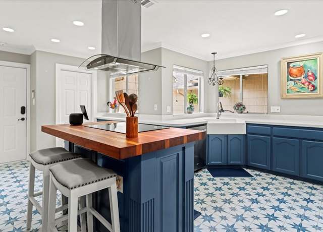 Property at 10920 Crown Colony Dr Unit C, Austin, TX 78747, 3 beds, 2.5 baths
