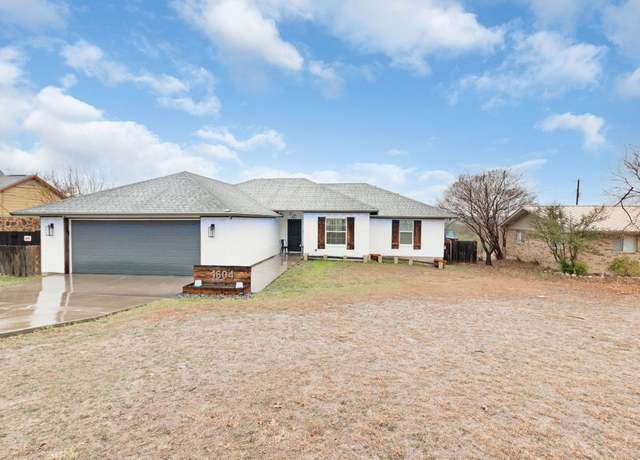 Property at 1604 Sunset Dr, Marble Falls, TX 78654, 3 beds, 2 baths