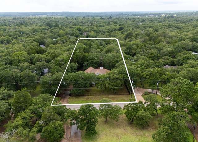 Property at 230 Cedar Hills Dr, Elgin, TX 78621, 3 beds, 2 baths