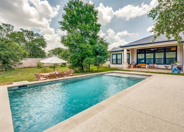 Property at 410 Woodland Oaks Trl, Buda, TX 78610, 5 beds, 3.5 baths