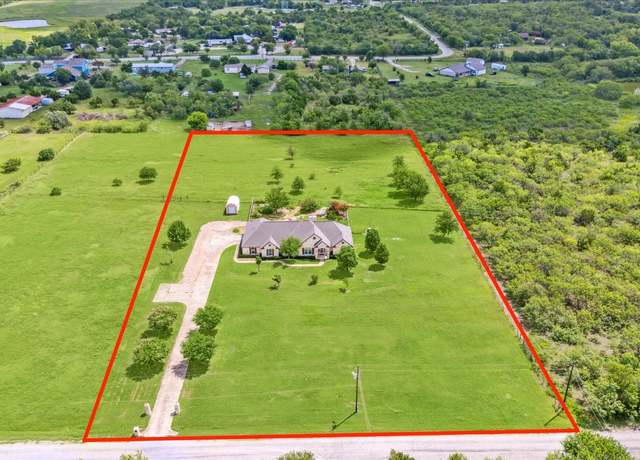 Property at 144 Escondido Dr, Del Valle, TX 78617, 4 beds, 2.5 baths