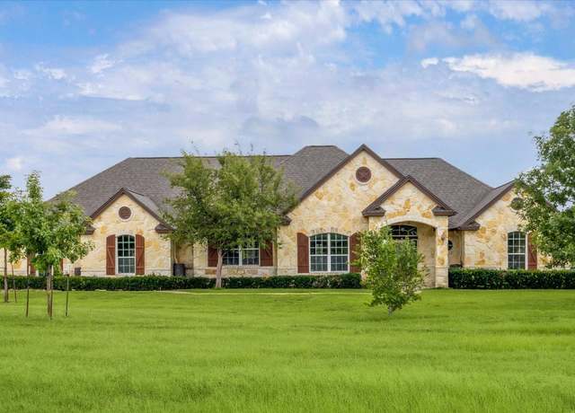Property at 144 Escondido Dr, Del Valle, TX 78617, 4 beds, 2.5 baths