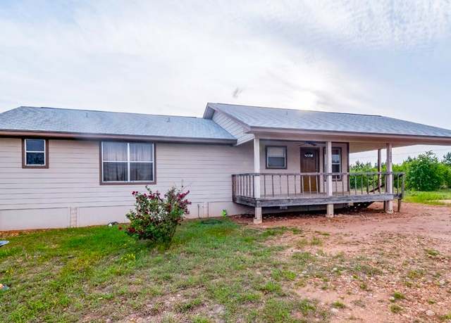 Property at 121 Hudson Rd, Smithville, TX 78957, 3 beds, 2 baths