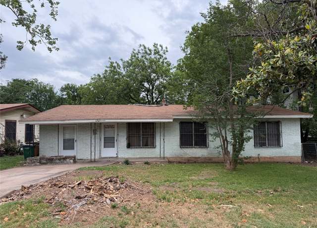 Property at 1703 Loreto Dr, Austin, TX 78721, 3 beds, 2 baths
