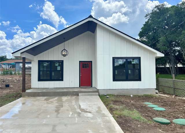 Property at 1127 Greenhill Dr, Canyon Lake, TX 78133, 3 beds, 2 baths