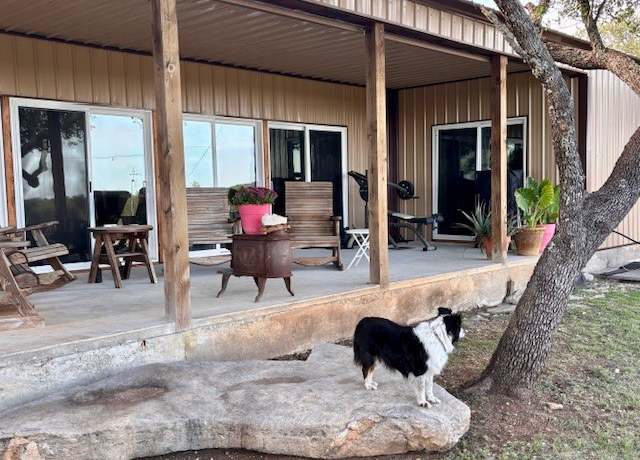 Property at 1261 Park Rd, Lampasas, TX 76550, 2 beds, 2.5 baths