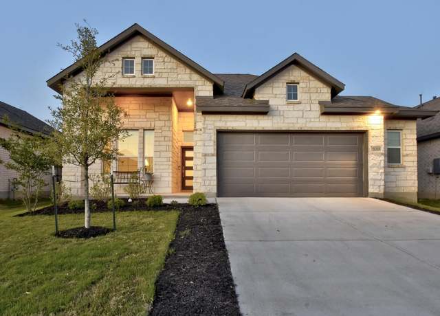 Property at 1018 Bist St, New Braunfels, TX 78130, 4 beds, 3 baths