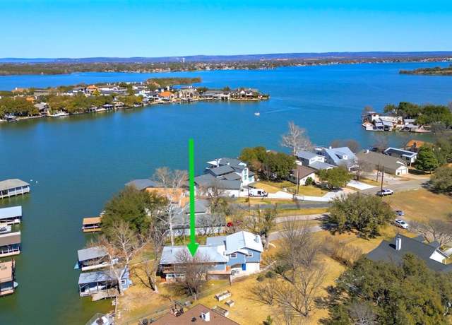 Property at 331 Grandview Dr, Horseshoe Bay, TX 78657, 3 beds, 3 baths