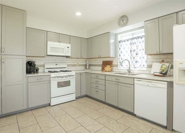 Property at 3107 Dominic Dr, Austin, TX 78745, 3 beds, 2 baths