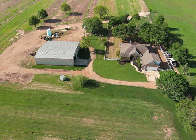 Property at 678 Ponderosa Rd, Bastrop, TX 78602, 3 beds, 2.5 baths