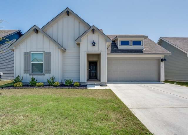 Property at 709 Signe, Seguin, TX 78155, 3 beds, 2 baths