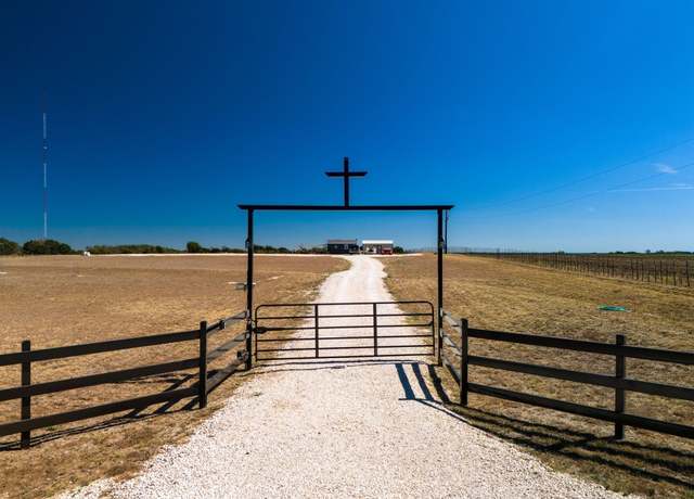 Property at 241 Fm 184, Gatesville, TX 76528, 1 bed, 1 bath