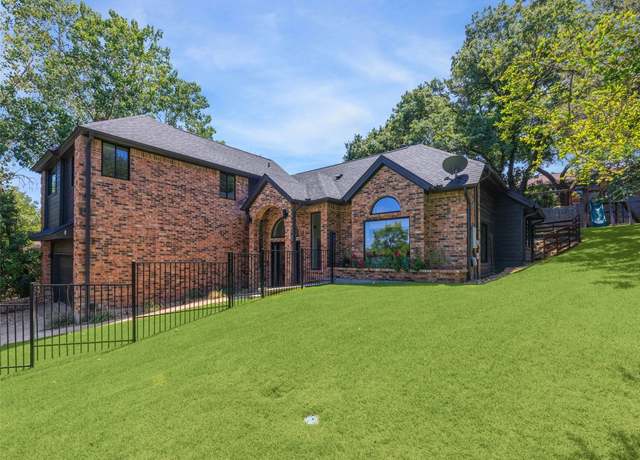 Property at 3911 Dry Creek Dr, Austin, TX 78731, 3 beds, 2.5 baths