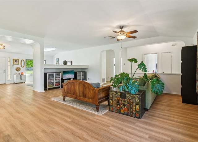 Property at 171 Calle Largo, Kyle, TX 78640, 3 beds, 2 baths