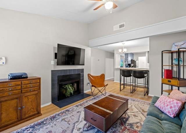 Property at 806 W 24th St #302, Austin, TX 78705, 2 beds, 2 baths