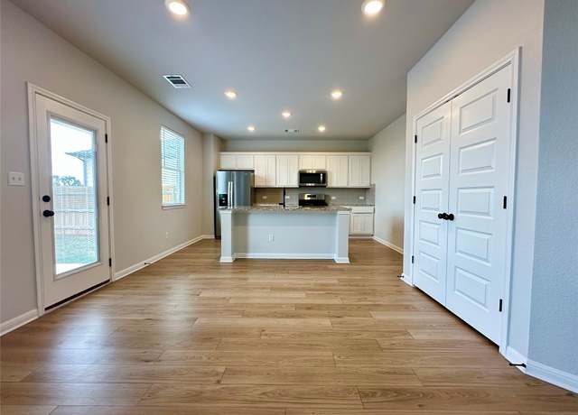 Property at 149 Gullivers Dr, Elgin, TX 78621, 3 beds, 2.5 baths