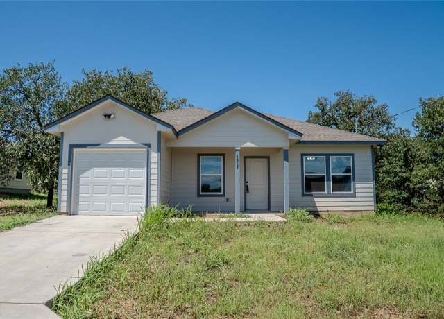 Property at 1917 Greenwood Ave, Kingsland, TX 78639, 3 beds, 2 baths