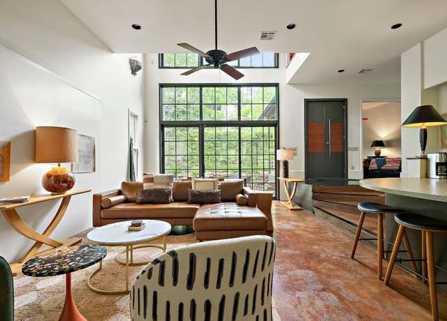 Property at 707 San Marcos St, Austin, TX 78701, 2 beds, 2 baths