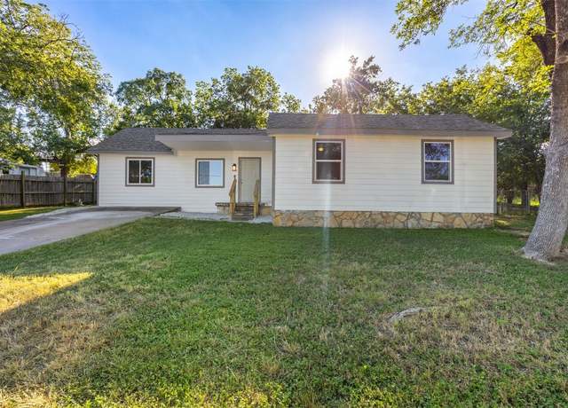Property at 608 Live Oak St, Gatesville, TX 76528, 3 beds, 1 bath
