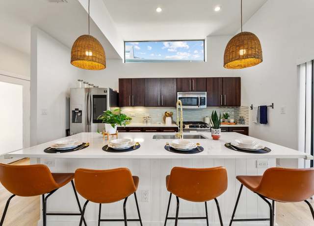 Property at 5809 Toscana Ave, Austin, TX 78724, 3 beds, 3 baths