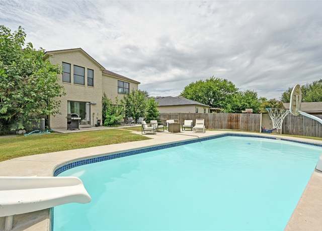 Property at 219 Valero Dr, San Marcos, TX 78666, 4 beds, 2.5 baths