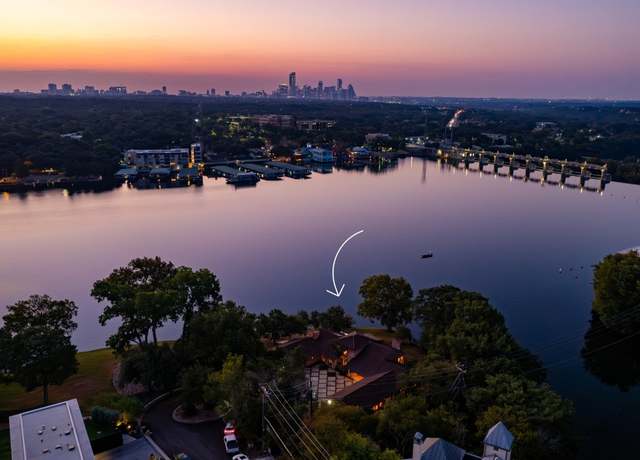 Property at 1700 Lakeshore Dr, Austin, TX 78746, 4 beds, 3.5 baths