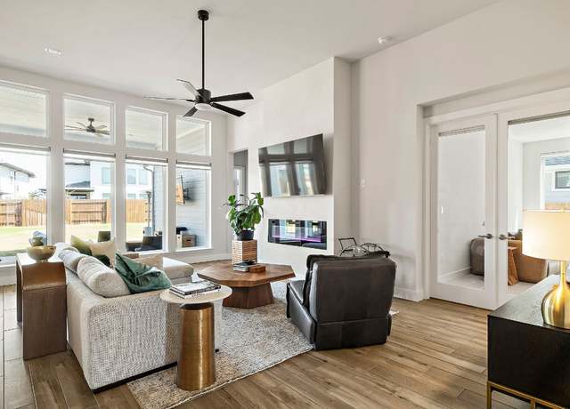 Property at 8112 Hubble Walk, Austin, TX 78744, 4 beds, 3.5 baths