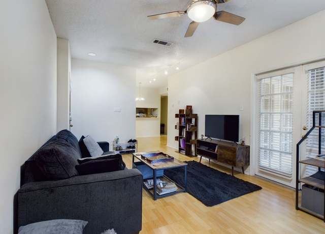 Property at 3001 Cedar St #209, Austin, TX 78705, 1 bed, 1 bath