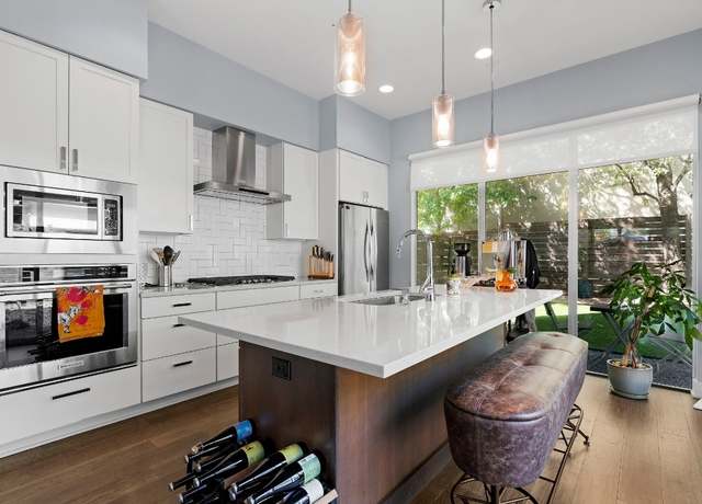 Property at 2108 Brackenridge St Unit B, Austin, TX 78704, 3 beds, 2.5 baths
