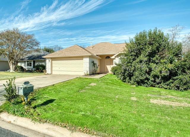 Property at 200 Susana Dr, Georgetown, TX 78628, 3 beds, 2 baths