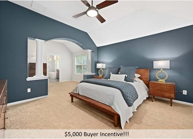 Property at 8300 Fern Bluff Ave, Round Rock, TX 78681, 4 beds, 2.5 baths