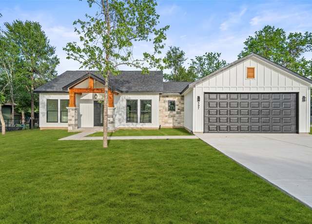Property at 597 W Keanahalululu Ln, Bastrop, TX 78602, 3 beds, 2 baths