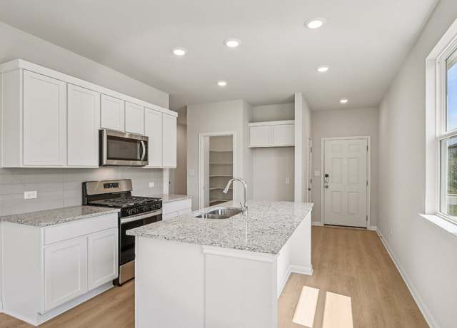 Property at 236 Hidalgo Ln, Elgin, TX 78621, 3 beds, 2 baths