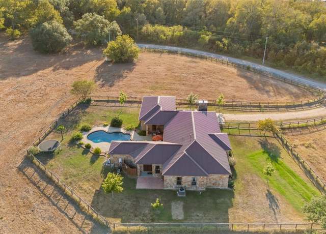 Property at 189 Sandy Creek Ranch Dr, Smithville, TX 78957, 4 beds, 3 baths