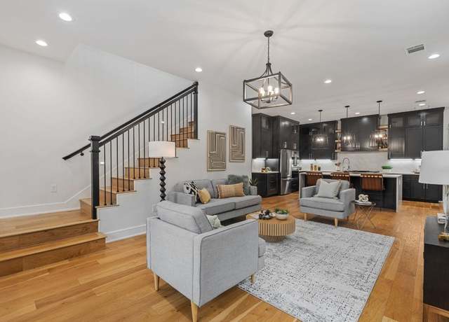 Property at 408 W 34th St, Austin, TX 78705, 6 beds, 5.5 baths