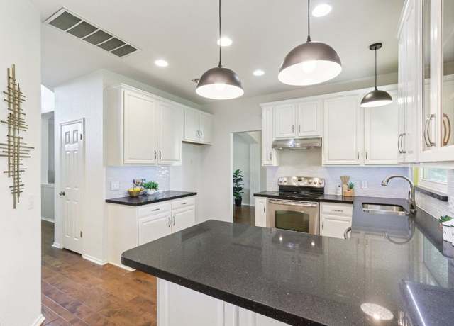 Property at 6607 Haswell Ln, Austin, TX 78749, 3 beds, 2.5 baths