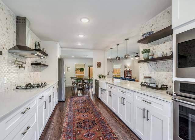 Property at 1011 Country Club Rd, Georgetown, TX 78628, 4 beds, 3 baths