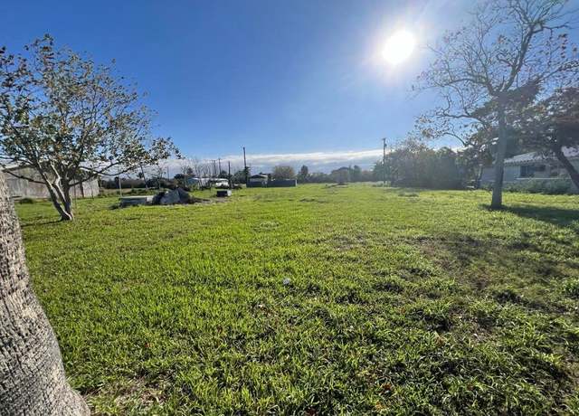 Property at 1117 & 1125 Arch St, Aransas Pass, TX 78336
